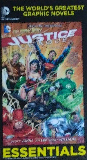 DC Comics Essentials Base Card  Justice League (New 52)